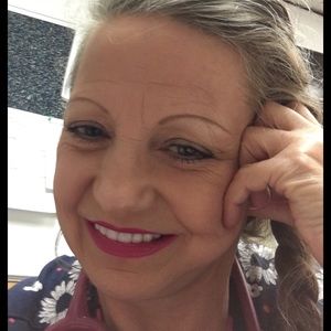 Meet your Posher, Sylvia